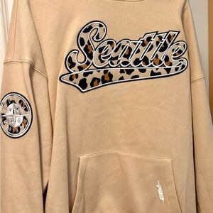 Pro Standard Seattle Mariners Beige/Leopard Hoodie Size Large-Worn Once
